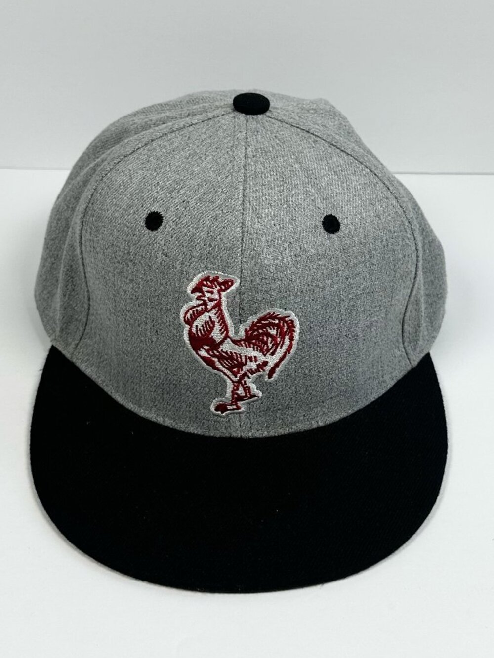 Tuong Ot Sriracha Rooster Snapback Hat Cap Hot Sauce Gray Black Adult Flat bill